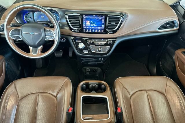 Used 2019 Chrysler Pacifica Limited w/ Advanced Safetytec Group FWD image 10