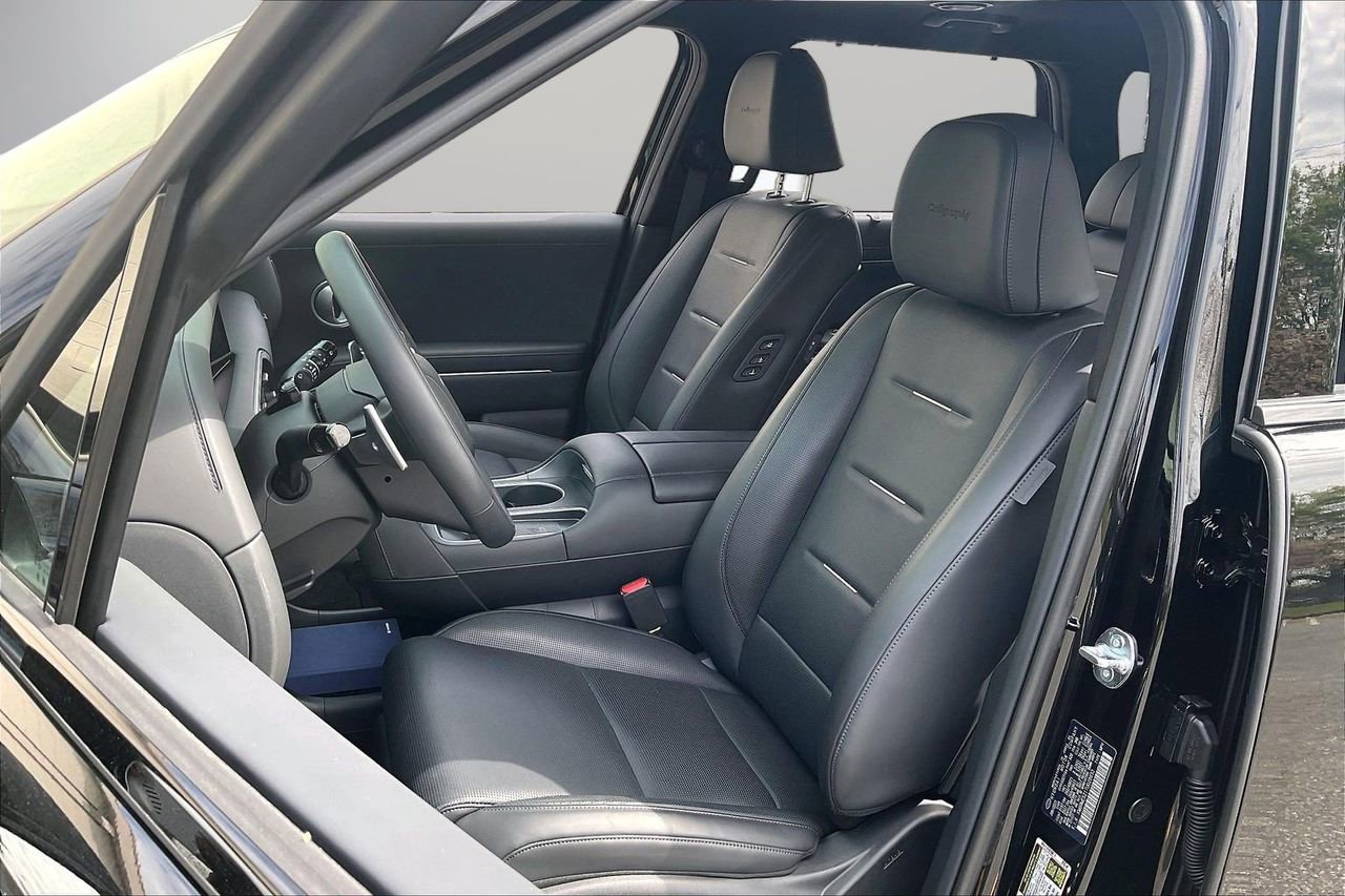 Used 2026 Hyundai Palisade Calligraphy image 23