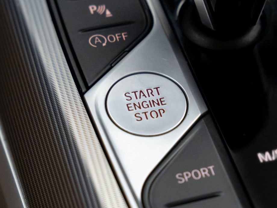 Used 2020 BMW 330i xDrive Sedan w/ Convenience Package image 22