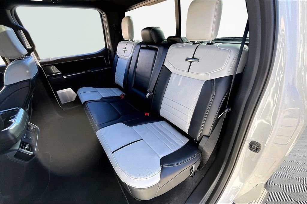 Used 2025 Ford F150 Lightning Platinum image 27