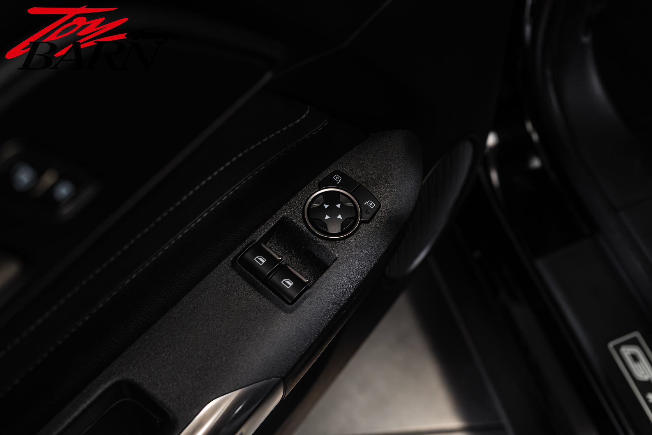 Used 2016 Ford Mustang Shelby GT350 w/ Technology Package RWD image 18