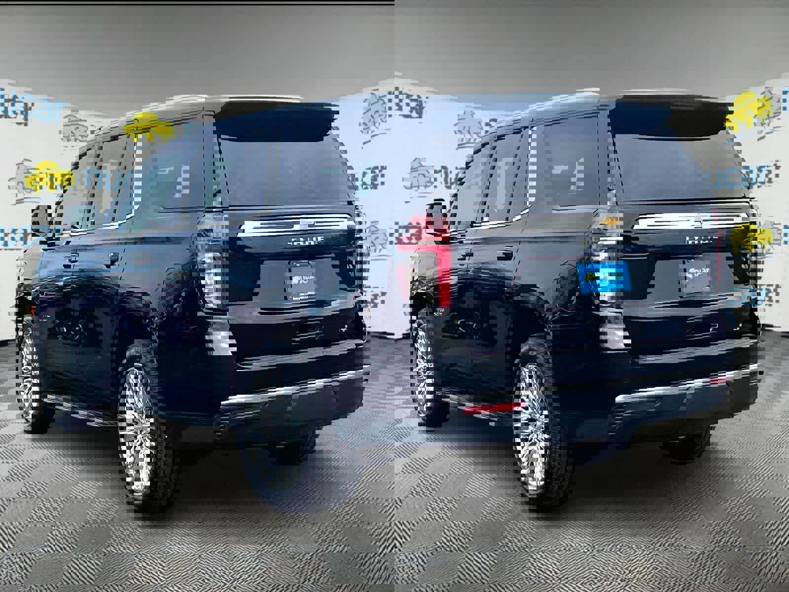 Used 2023 Chevrolet Tahoe LT w/ Luxury Package image 4