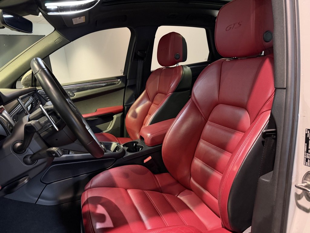 Used 2024 Porsche Macan GTS image 5