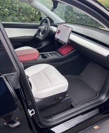 Used 2022 Tesla Model Y Performance AWD/4WD image 5