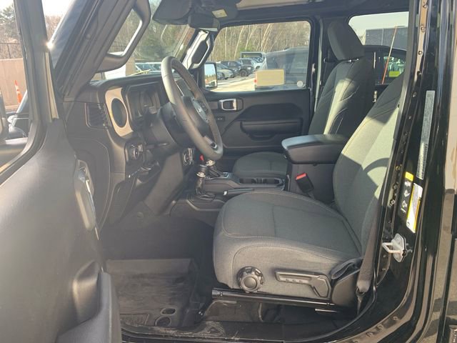 Used 2024 Jeep Wrangler Unlimited w/ Convenience Group image 28