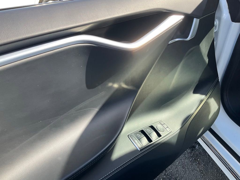 Used 2017 Tesla Model S 75 RWD image 24