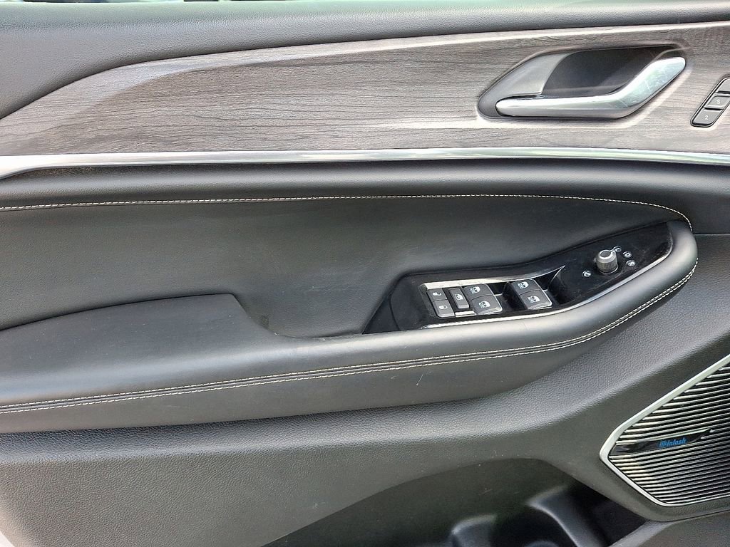 Used 2021 Jeep Grand Cherokee L Overland w/ Advanced Protech Group III image 16