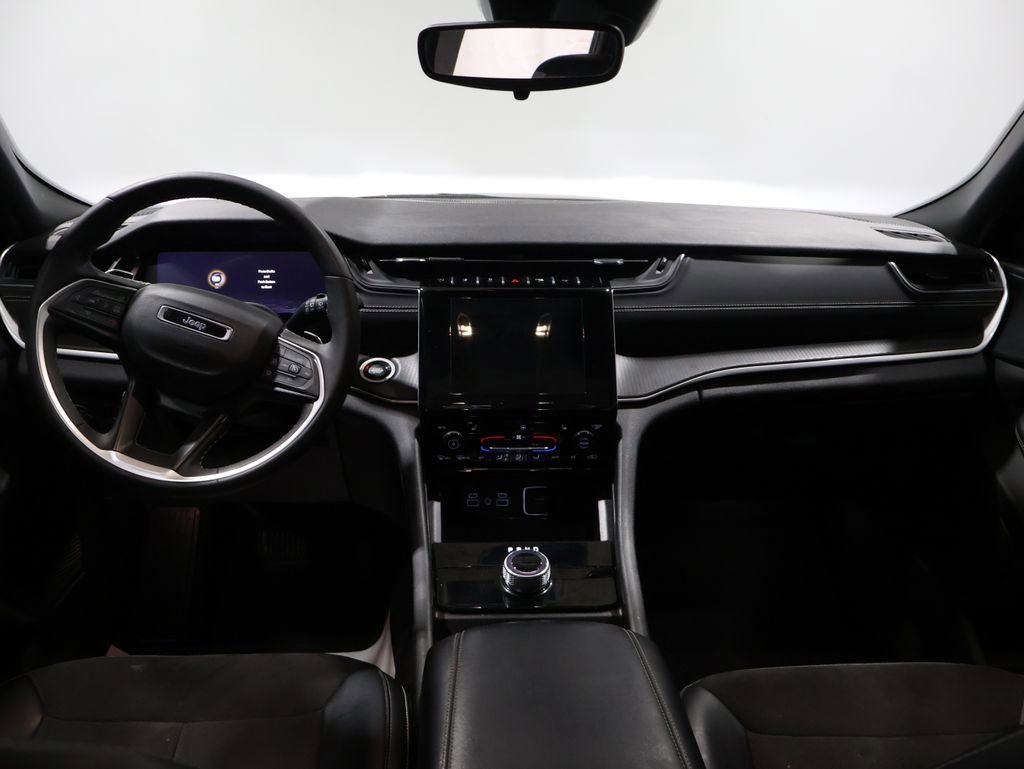 Used 2024 Jeep Grand Cherokee Altitude image 18