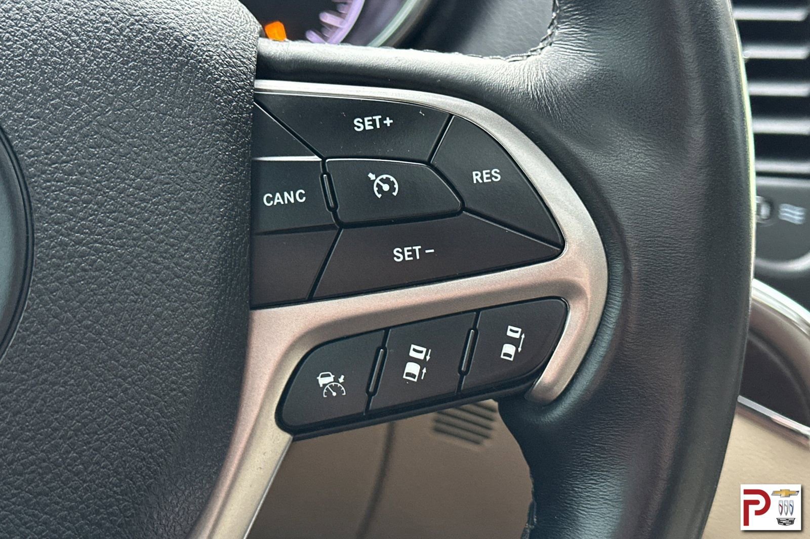 Used 2018 Jeep Grand Cherokee Limited w/ Luxury Group II image 31