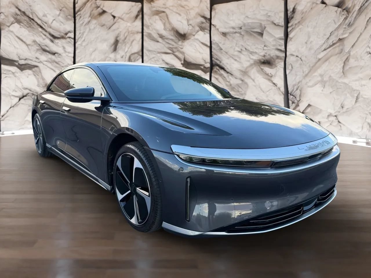 Used 2024 Lucid Air Touring AWD/4WD image 4