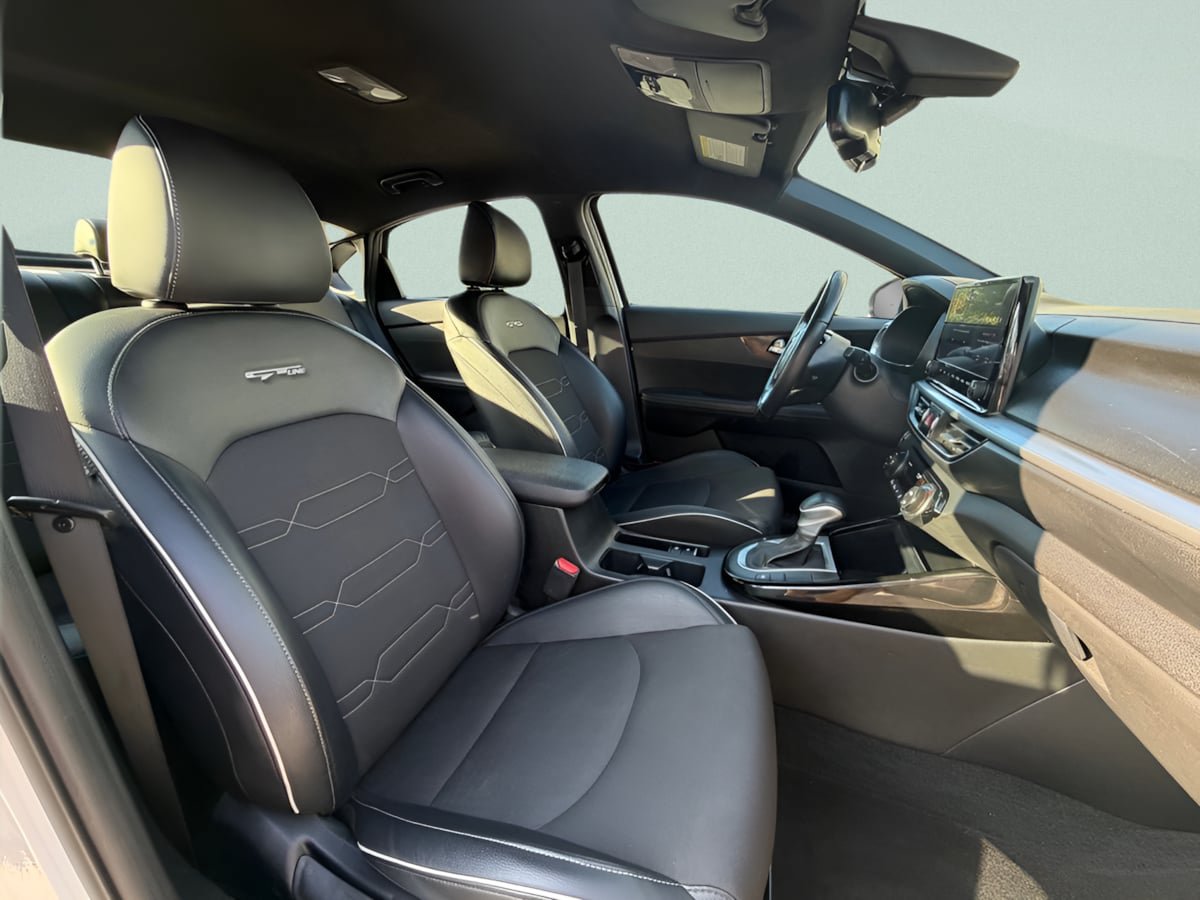Used 2023 Kia Forte GT-Line w/ GT-Line Technology Package FWD image 11