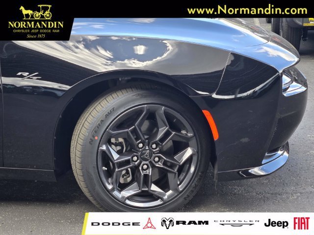 New 2026 Dodge Charger R/T w/ Blacktop Package AWD/4WD image 3