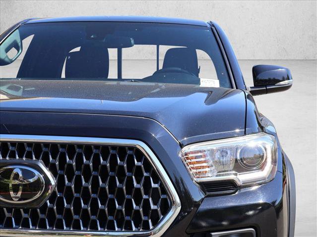 Used 2019 Toyota Tacoma TRD Off-Road w/ Technology Package AWD/4WD image 2