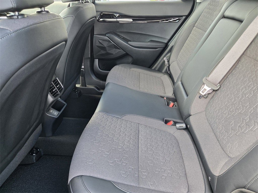 New 2025 Kia Seltos X-Line image 21