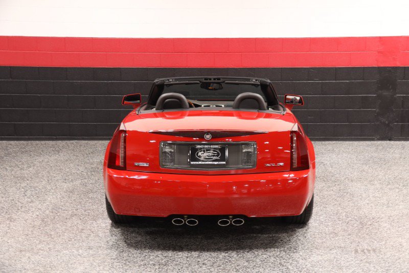 Used 2007 Cadillac XLR RWD image 34