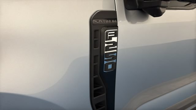 Used 2023 Ford F250 Platinum AWD/4WD image 46