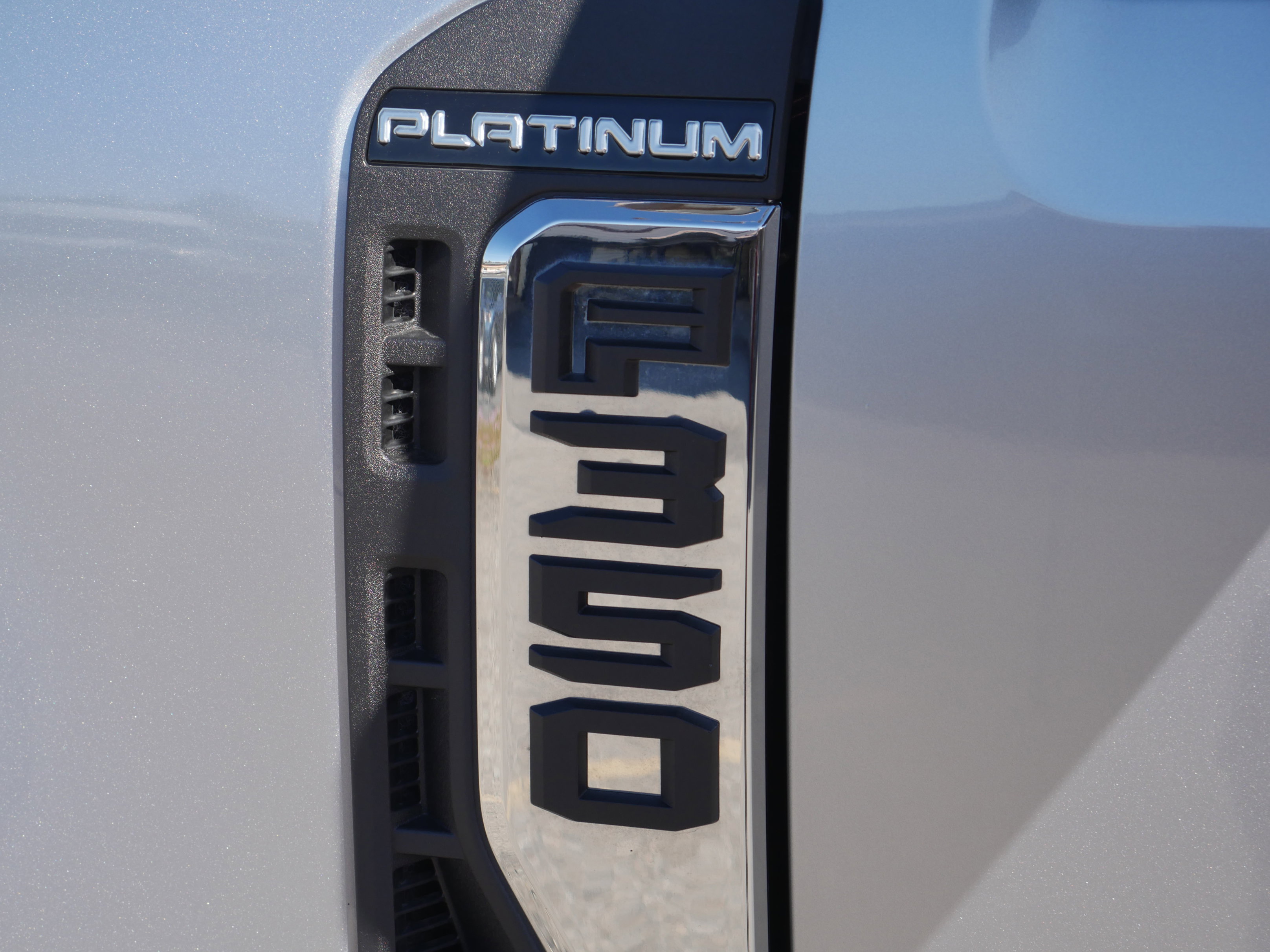Certified 2023 Ford F350 Platinum image 21