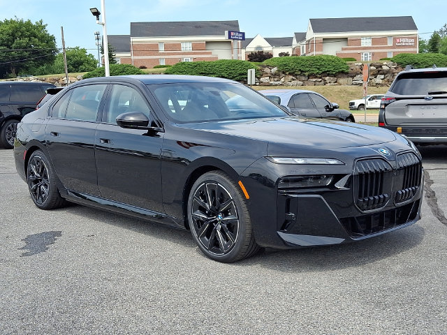 New 2026 BMW i7 xDrive60 w/ Executive Package AWD/4WD image 1
