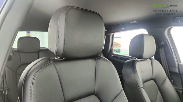 Used 2024 Porsche Macan image 21