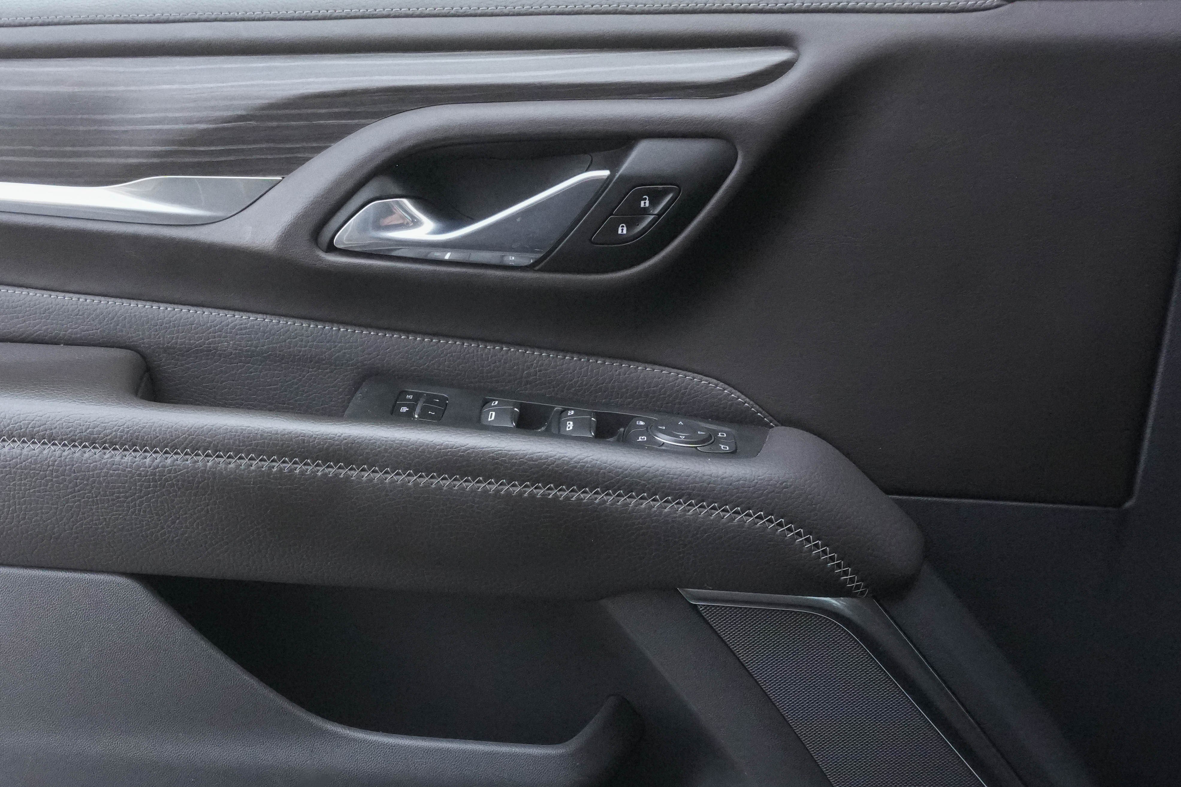 Used 2021 GMC Yukon Denali w/ Denali Premium Package RWD image 17