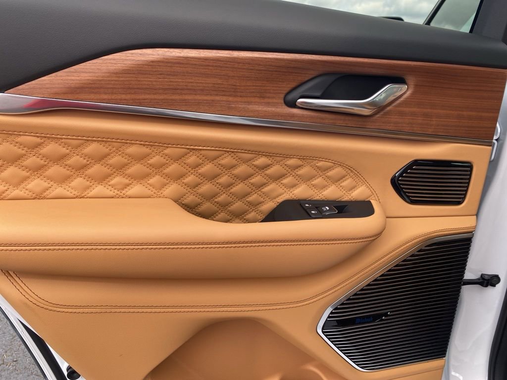 New 2025 Jeep Grand Cherokee Summit image 35