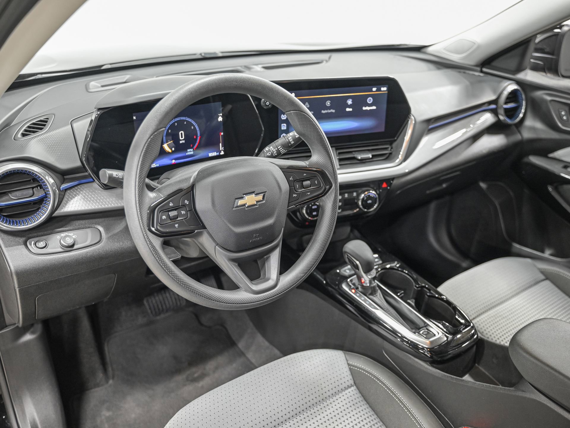 Used 2026 Chevrolet Trax LT w/ LT Convenience Package image 14