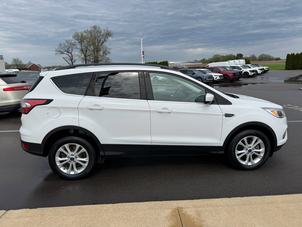 Used 2018 Ford Escape SE image 9