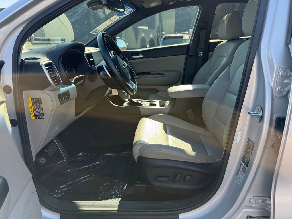 Used 2022 Kia Sportage Nightfall Edition image 16