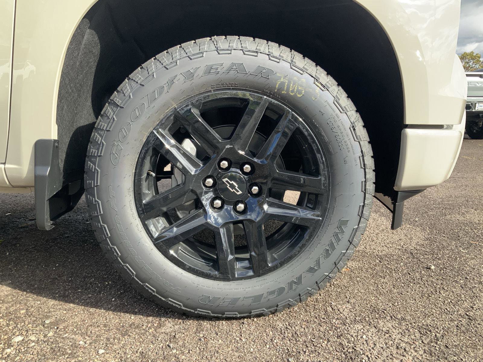 New 2026 Chevrolet Silverado 1500 Custom AWD/4WD image 9