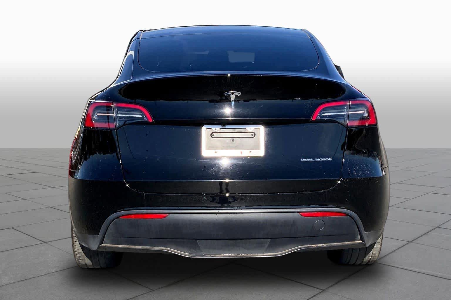 Used 2025 Tesla Model Y Long Range AWD/4WD image 4