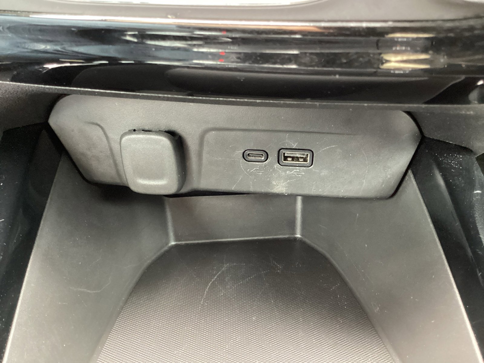 Used 2025 Chevrolet Trax LT FWD image 23