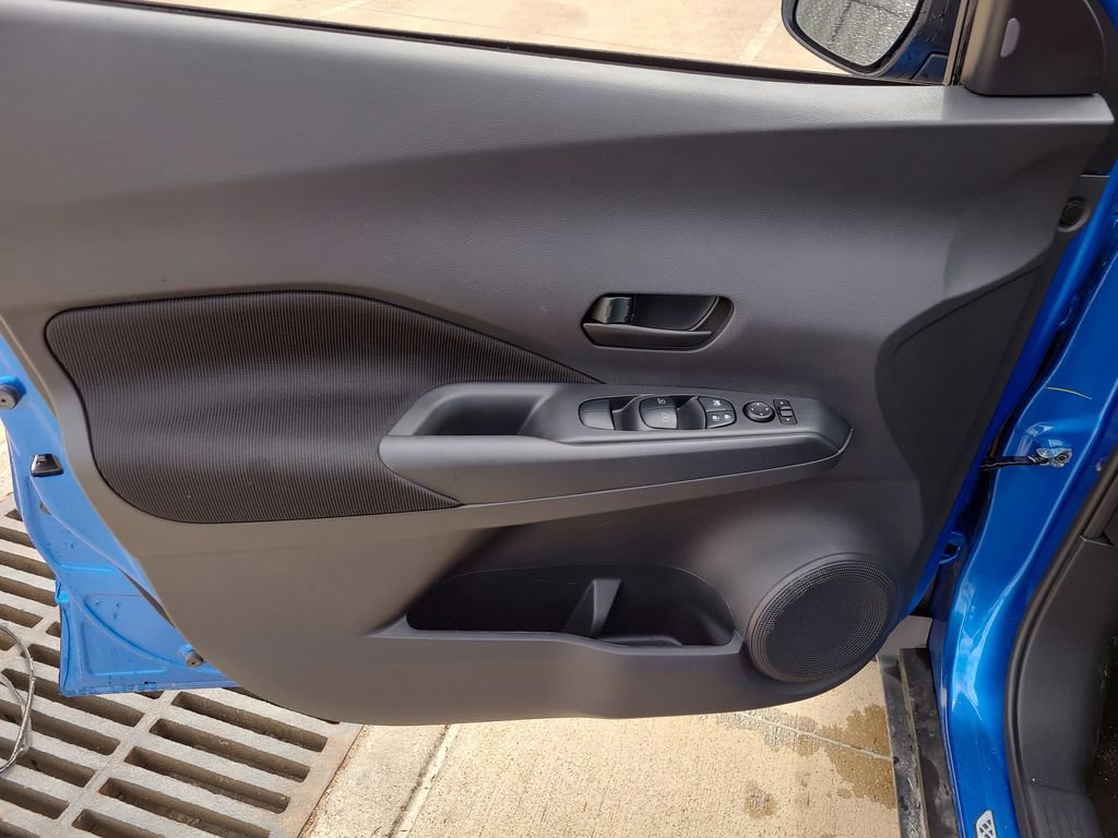 Certified 2025 Nissan Kicks Play S image 16