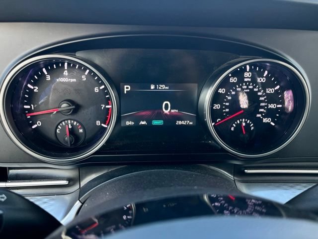 Used 2024 Kia Carnival LX FWD image 11