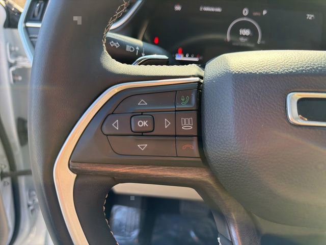 Used 2023 Jeep Grand Cherokee Limited image 22