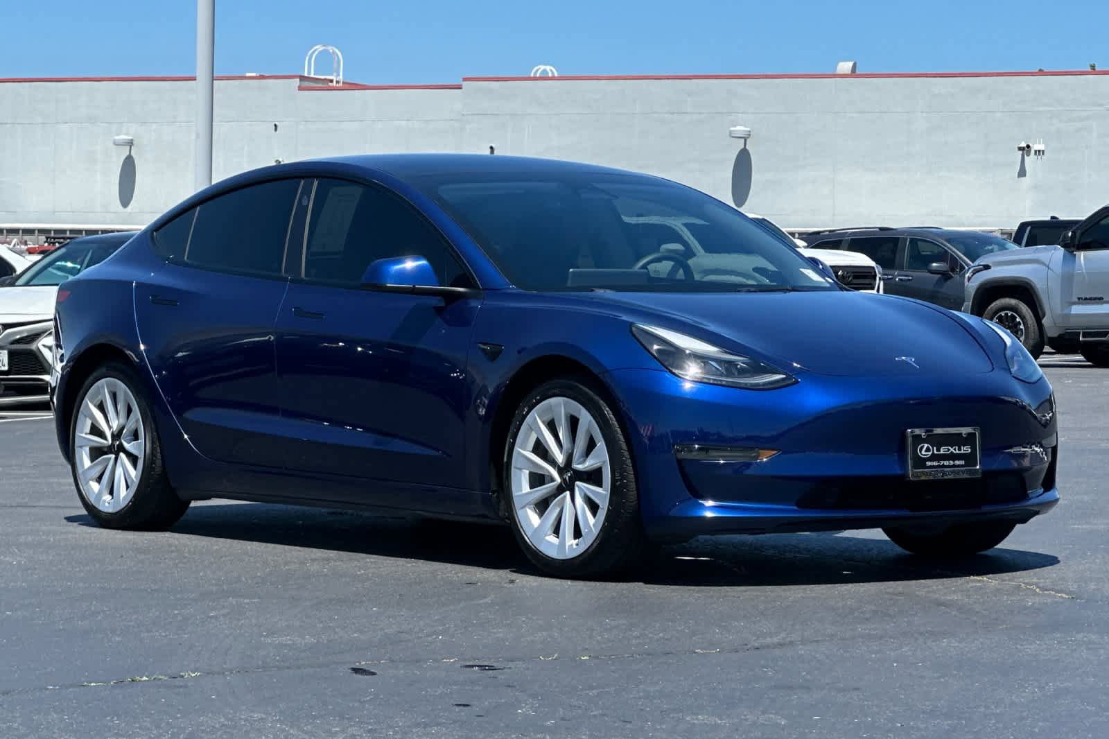 Used 2023 Tesla Model 3 Standard Range RWD image 5