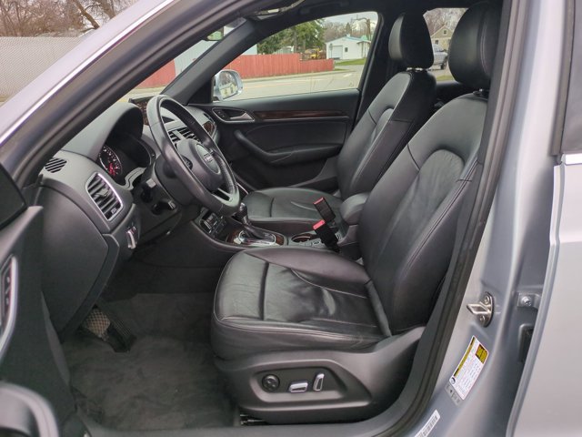 Used 2018 Audi Q3 2.0T Premium Plus w/ Premium Plus Package image 24