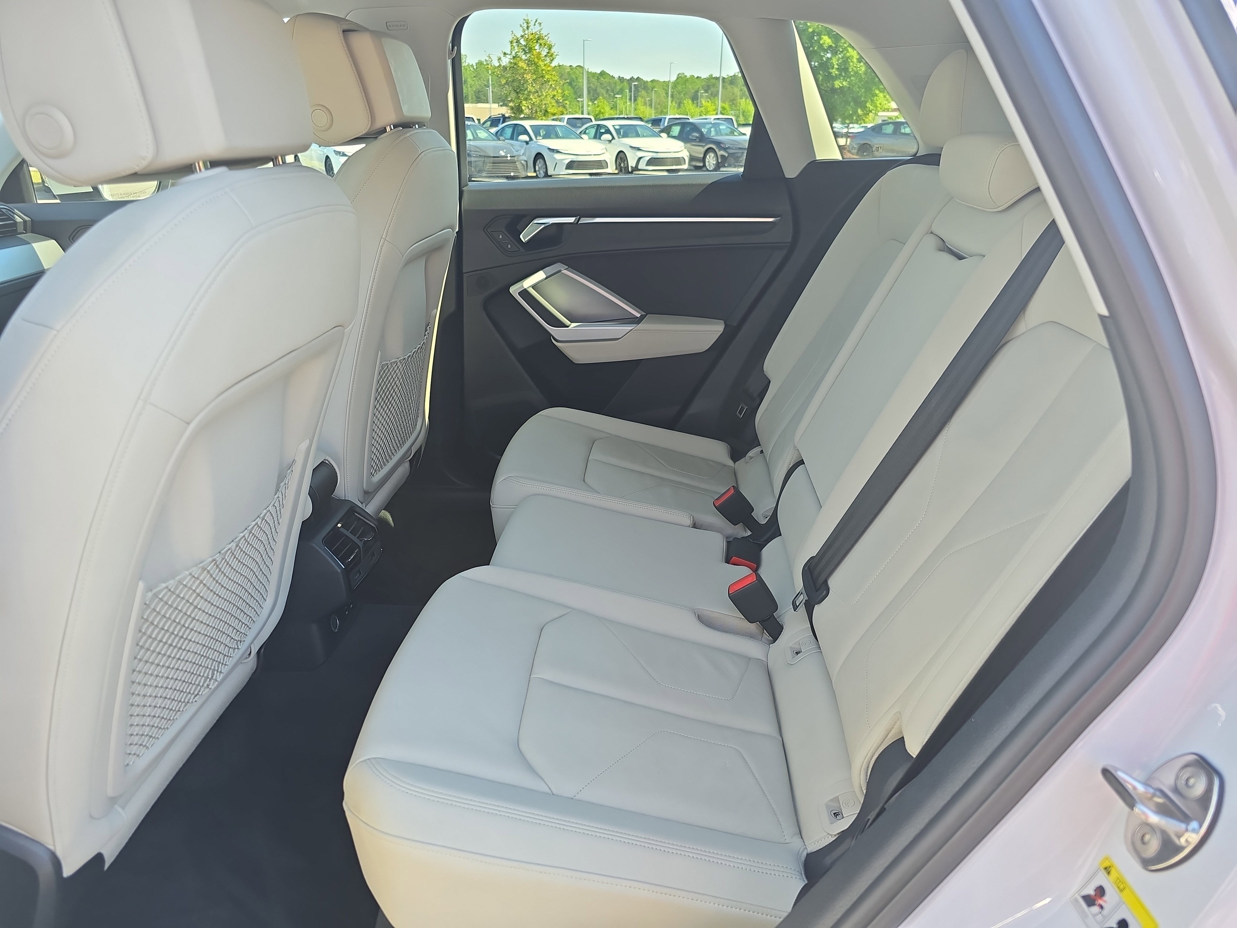 Used 2020 Audi Q3 2.0T Premium AWD/4WD image 14