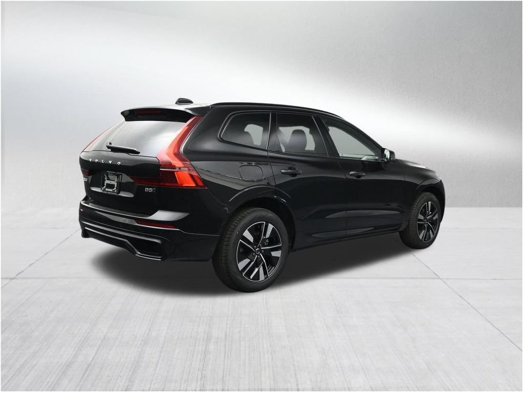 New 2026 Volvo XC60 B5 Plus AWD/4WD image 5