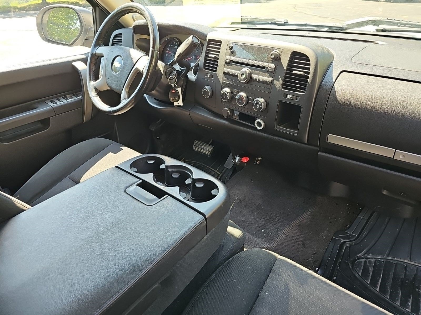 Used 2010 Chevrolet Silverado 1500 LT w/ Power Pack Plus AWD/4WD image 13