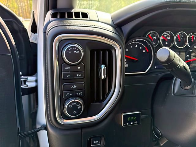 Used 2021 Chevrolet Silverado 1500 LT AWD/4WD image 18