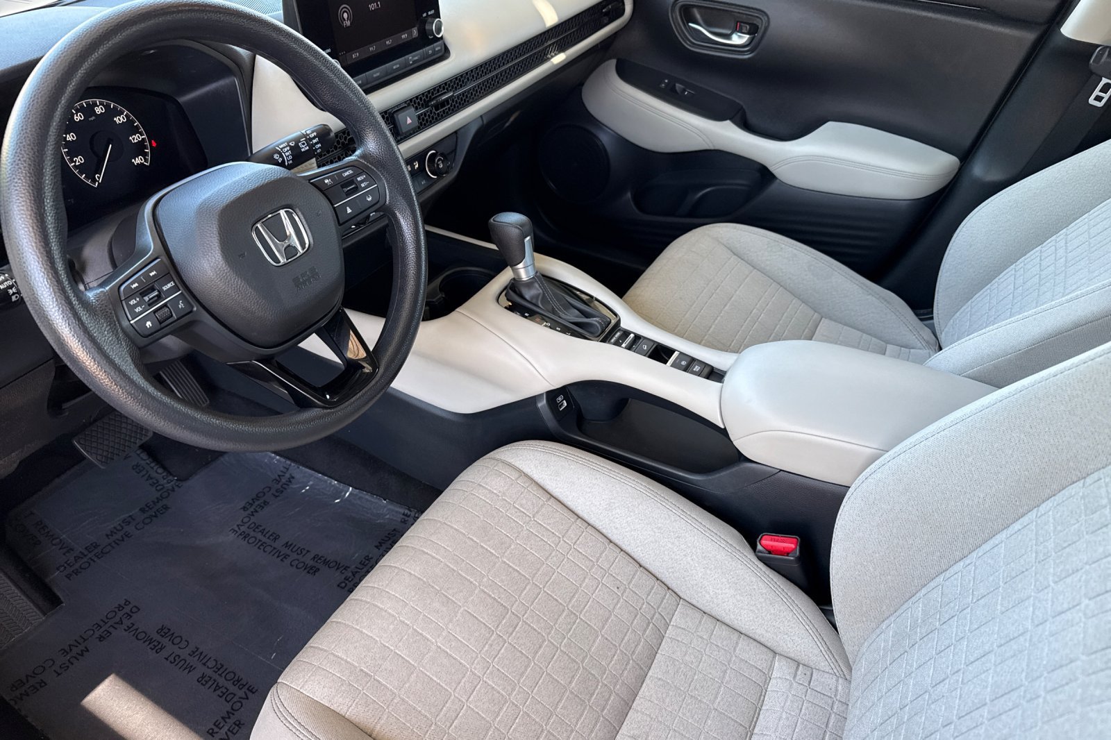 Used 2023 Honda HR-V LX image 5