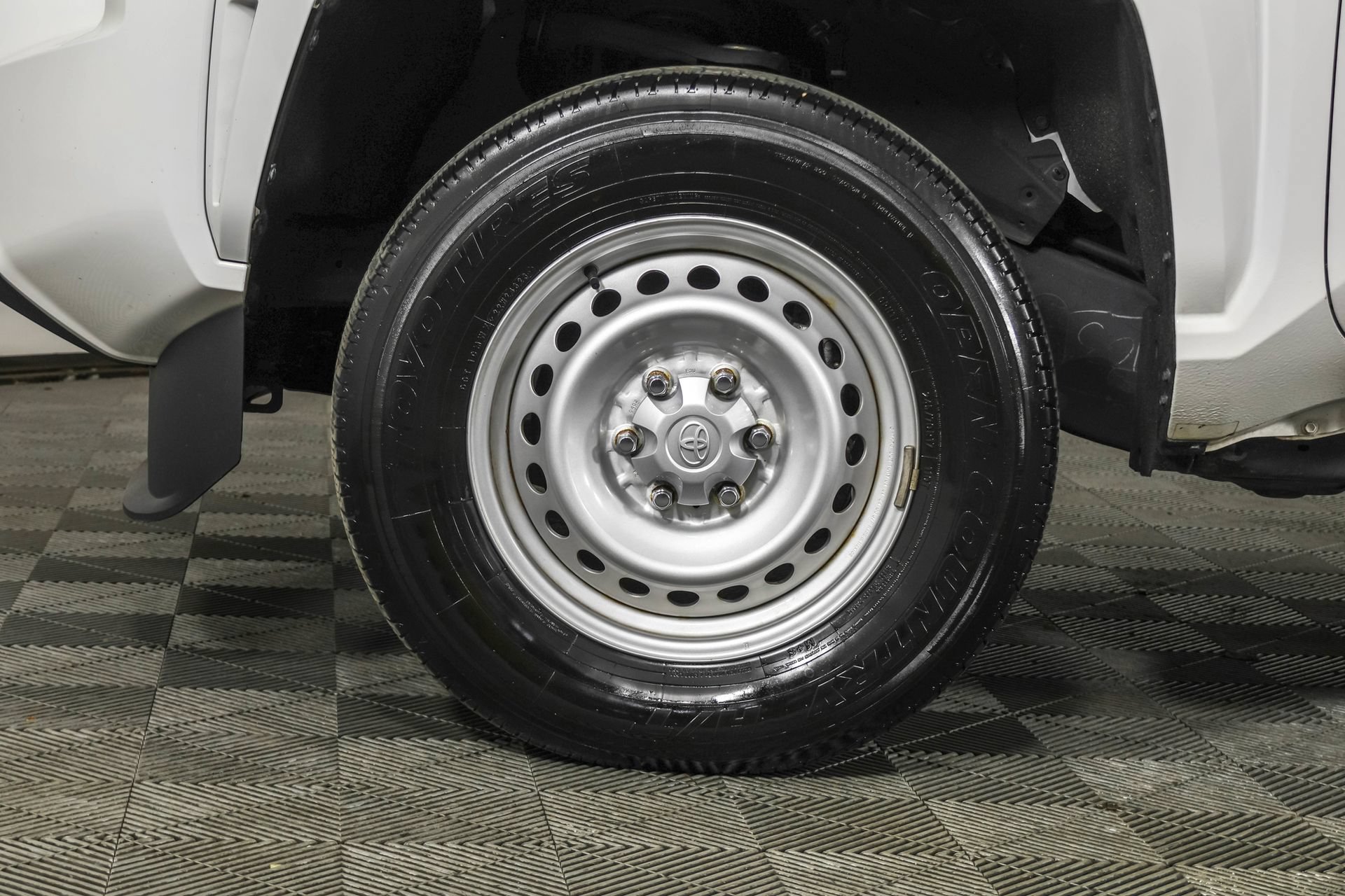 Used 2024 Toyota Tacoma SR RWD image 20