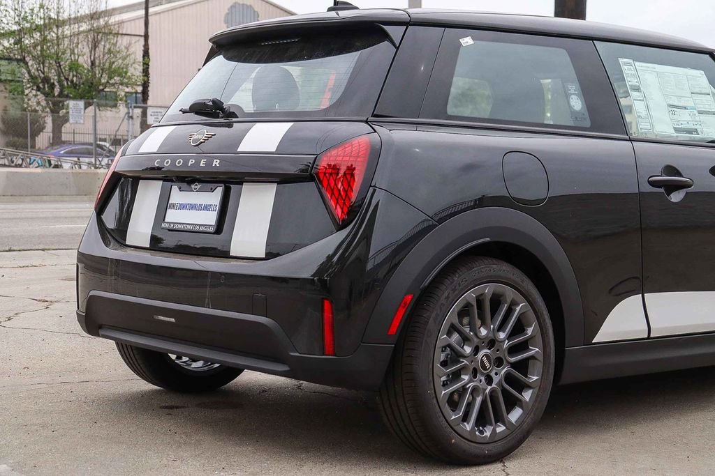 New 2026 MINI Cooper 2-Door Hardtop image 10