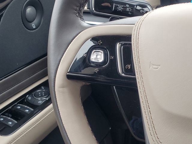 Certified 2024 Lincoln Aviator Reserve AWD/4WD image 17