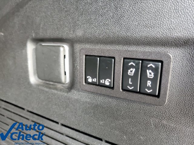 Certified 2023 Chevrolet Suburban High Country RWD image 11