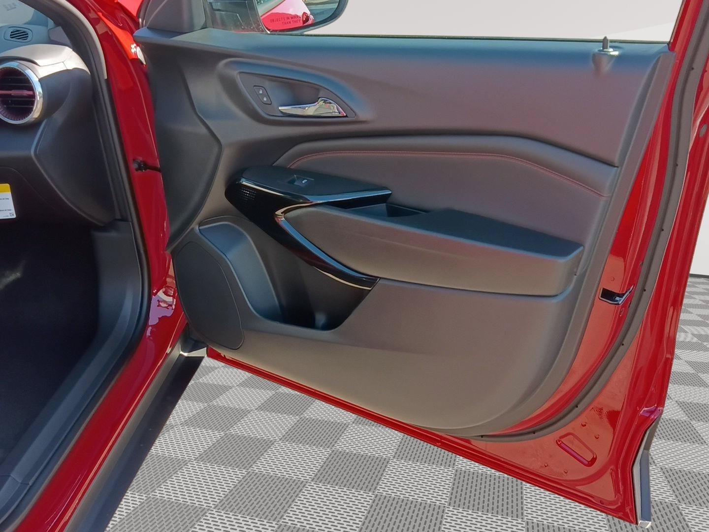 New 2026 Chevrolet Trax RS w/ Sunroof Package FWD image 16