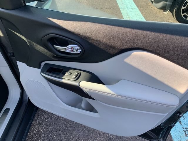 Certified 2020 Jeep Cherokee Limited AWD/4WD image 13