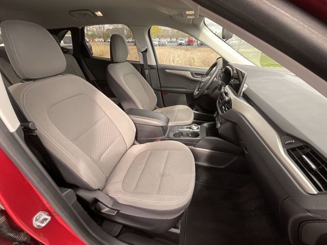 Used 2022 Ford Escape SE w/ Cold Weather Package AWD/4WD image 25