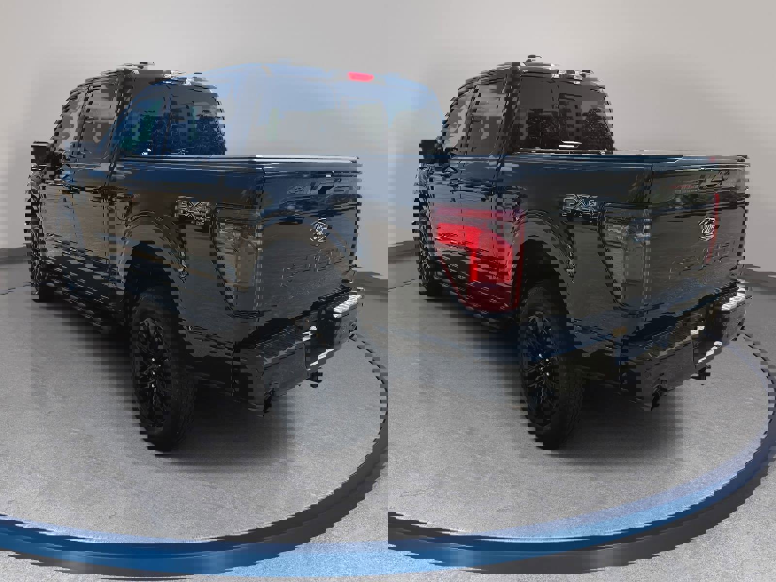 Used 2024 Ford F150 XLT w/ Equipment Group 302A MID image 7