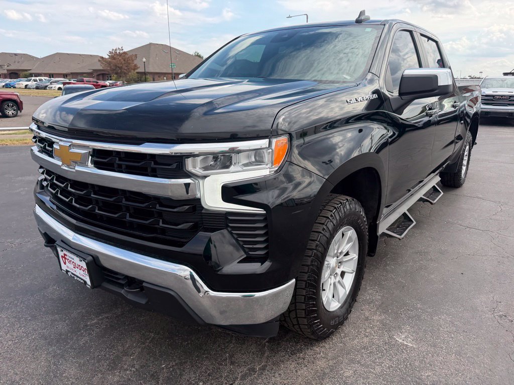 Used 2023 Chevrolet Silverado 1500 LT AWD/4WD image 10
